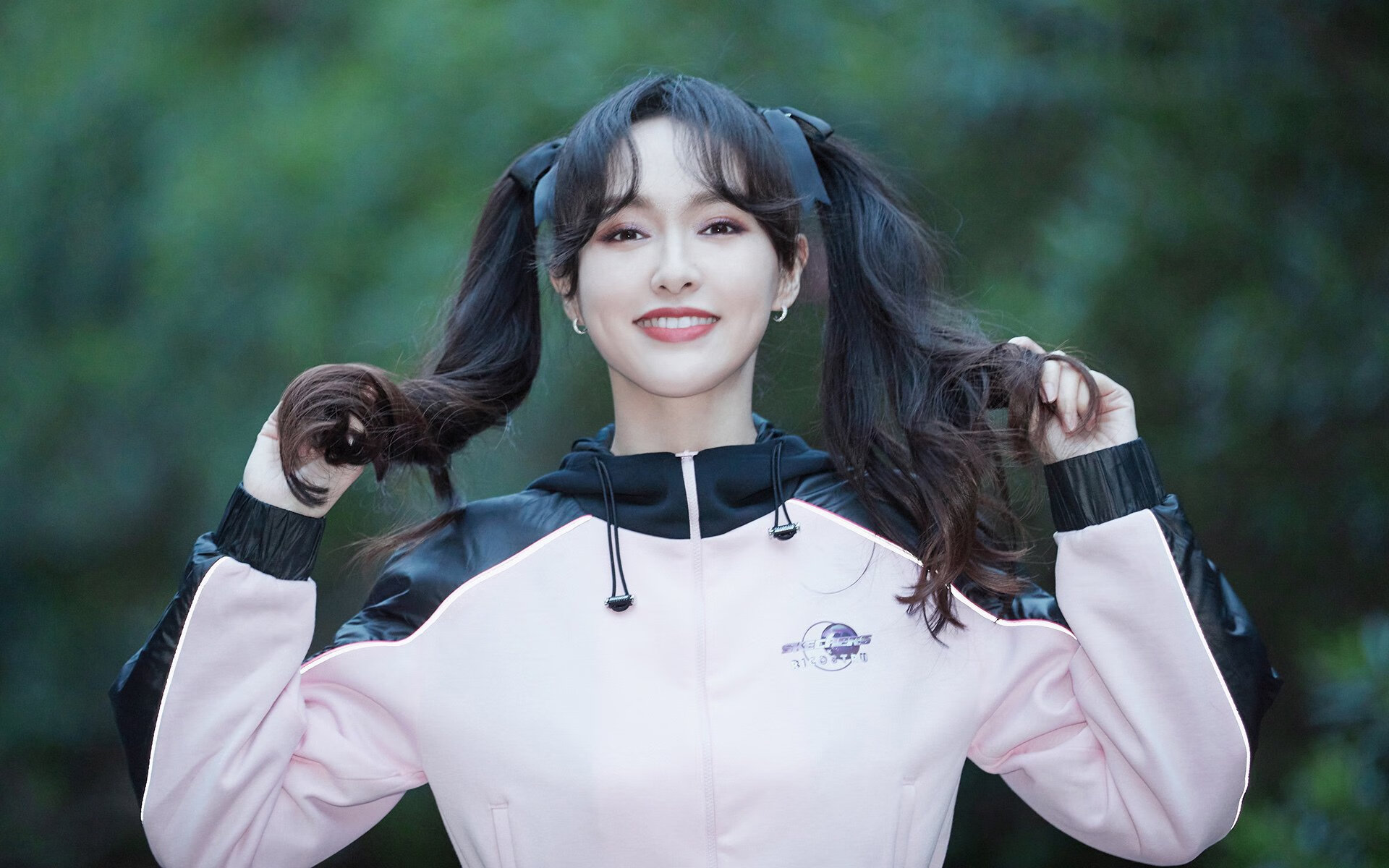 “荒漠越野:沙尘中的生死较量”,沙漠越野之旅