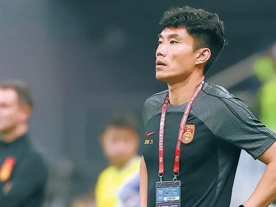 B体育APP:老将郑智：担任俱乐部青训教练，培养未来之星的简单介绍