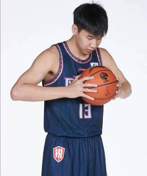 B体育APP:广州恒大队“全华班”成“笑话”？球迷：没外援，啥也不是！的简单介绍