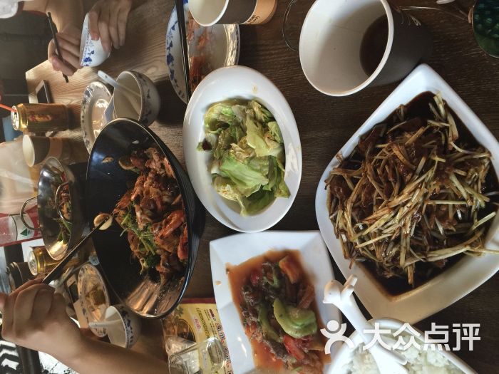 B体育官网：篮球主题餐厅，美食与篮球的完美融合的简单介绍